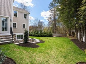 6 Revolutionary, Lexington MA 02421