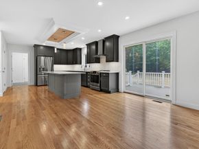 16 Skyline Dr, Billerica MA 01821