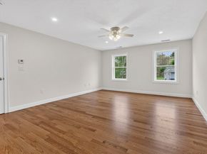 16 Skyline Dr, Billerica MA 01821