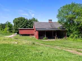 440 N Woodstock Rd, Southbridge MA 01550