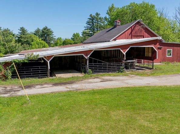440 N Woodstock Rd, Southbridge MA 01550
