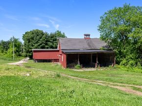 440 N Woodstock Rd, Southbridge MA 01550