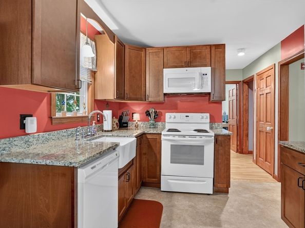 77 Ridge Road, Marlborough MA 01752
