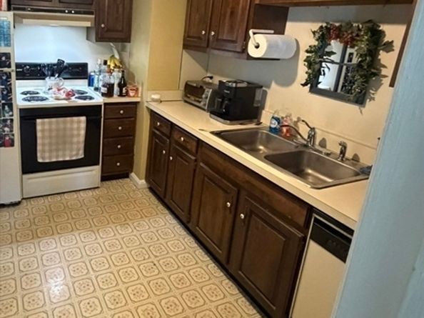 321 Common St, Braintree MA 02184