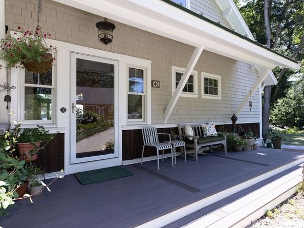 40 S Main St, Carver MA 02330