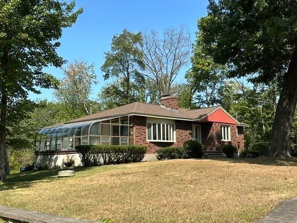 27 Lantern Ln, Dedham MA 02026