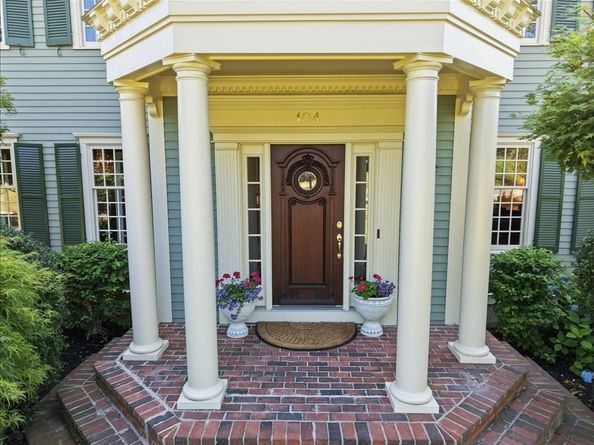 104 Pokanoket Ln, Marshfield MA 02050