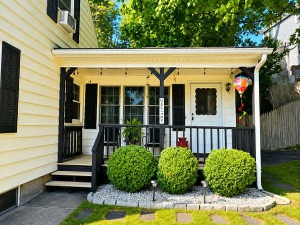 18 Hunnewell Rd, Worcester MA 01606