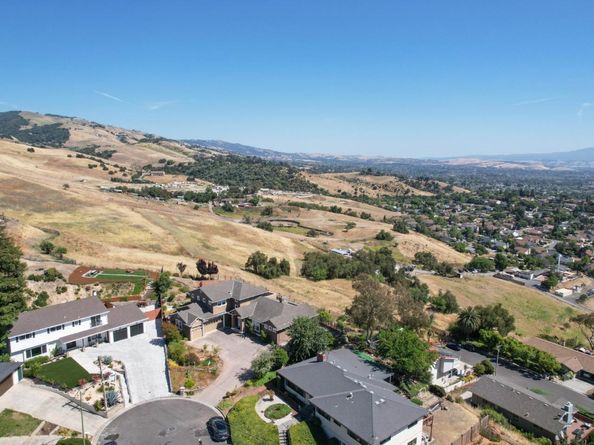950 Macduff Court, San Jose CA 95127