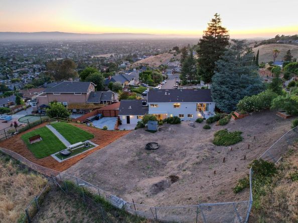 950 Macduff Court, San Jose CA 95127