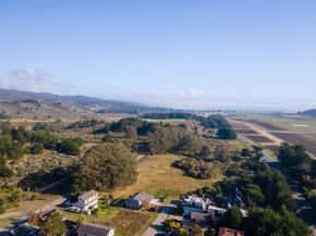 1077 Pearl Avenue, Moss Beach CA 94038