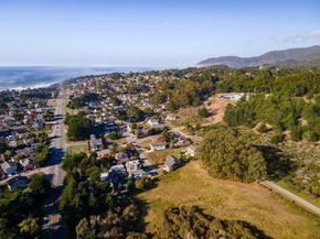1077 Pearl Avenue, Moss Beach CA 94038