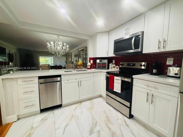 3501 Inverrary Dr 201, Lauderhill FL 33319