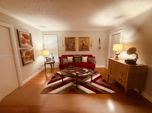 3501 Inverrary Dr 201, Lauderhill FL 33319
