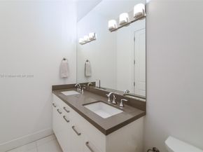 3318 Day Ave 7, Miami FL 33133