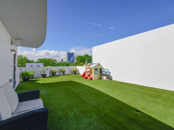 3318 Day Ave 7, Miami FL 33133