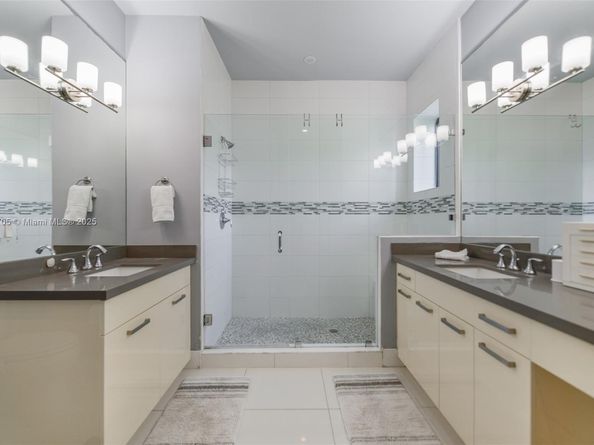 3318 Day Ave 7, Miami FL 33133