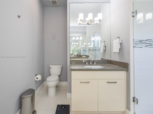 3318 Day Ave 7, Miami FL 33133