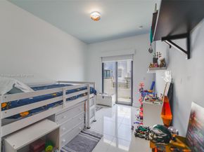 3318 Day Ave 7, Miami FL 33133