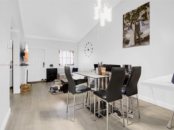 2125 NW 77th Way 203, Pembroke Pines FL 33024