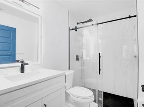 2125 NW 77th Way 203, Pembroke Pines FL 33024