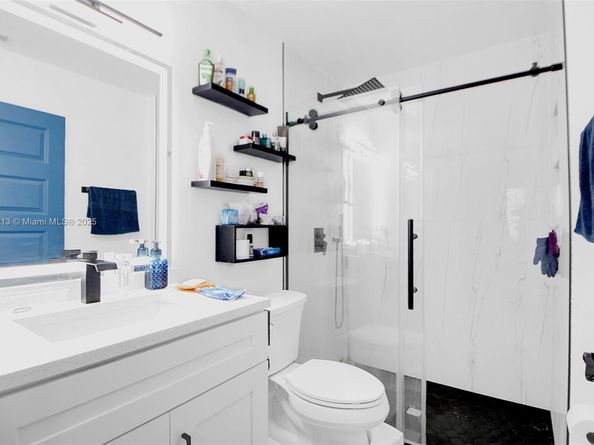 2125 NW 77th Way 203, Pembroke Pines FL 33024