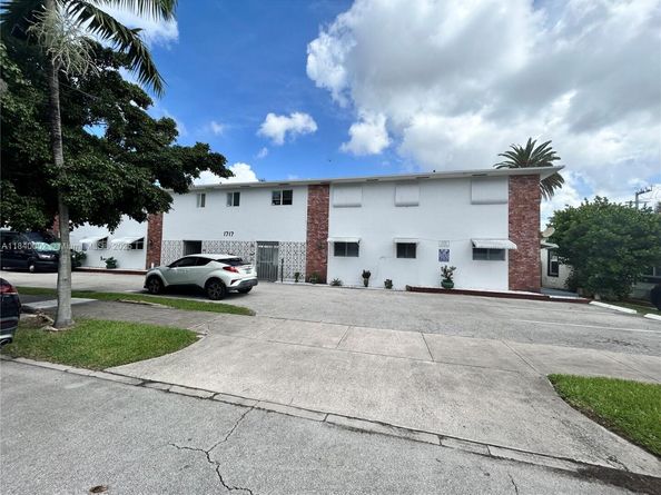 1717 Rodman St 15, Hollywood FL 33020