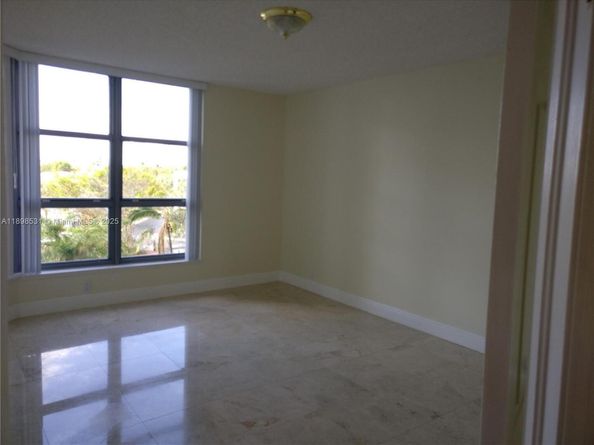 3530 Mystic Pointe Dr 408, Aventura FL 33180
