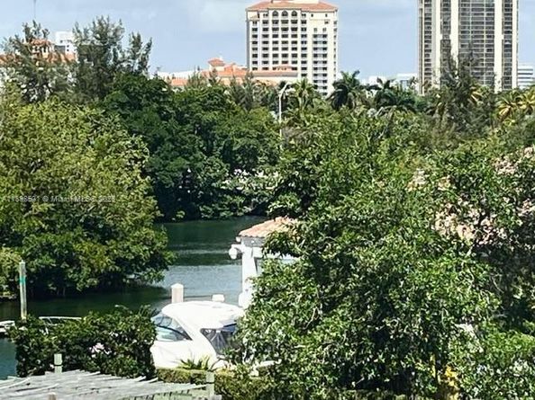 3530 Mystic Pointe Dr 408, Aventura FL 33180
