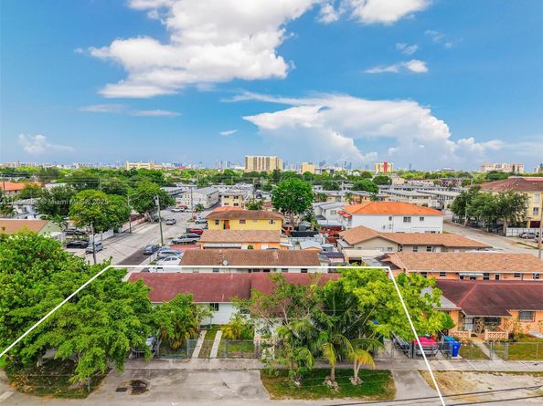 97 NW 47th Ct, Miami FL 33126