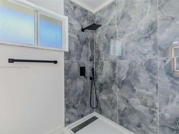 97 NW 47th Ct, Miami FL 33126