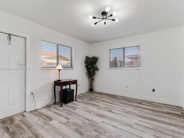 97 NW 47th Ct, Miami FL 33126