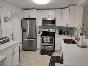 500 NE 12th Ave 102, Hallandale Beach FL 33009