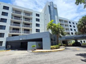 901 Hillcrest Dr 215, Hollywood FL 33021