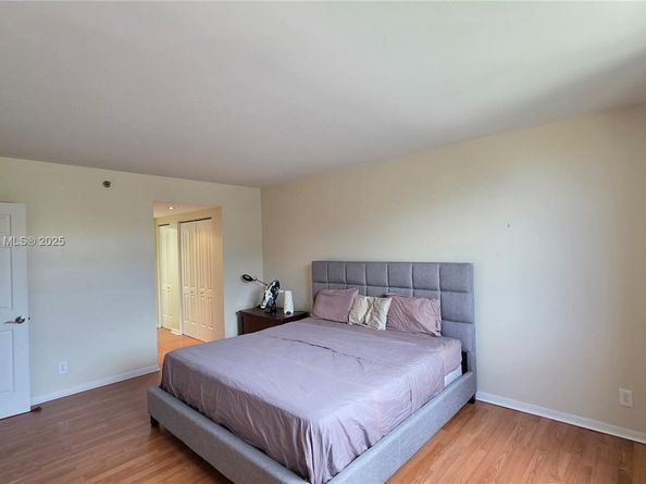 901 Hillcrest Dr 215, Hollywood FL 33021