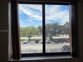 901 Hillcrest Dr 215, Hollywood FL 33021