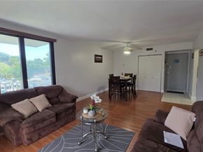 901 Hillcrest Dr 215, Hollywood FL 33021