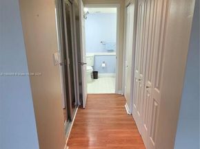 901 Hillcrest Dr 215, Hollywood FL 33021