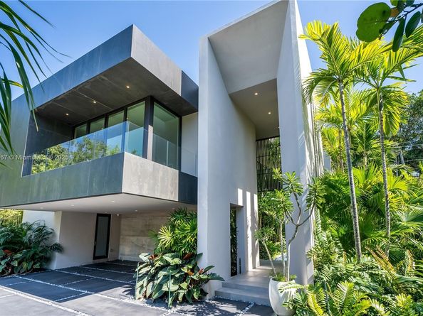 3910 Battersea Rd, Miami FL 33133
