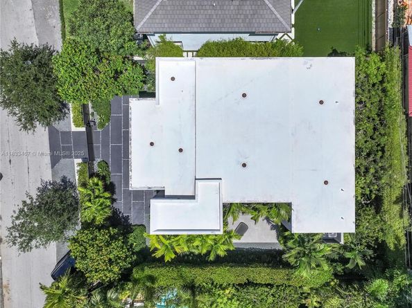 3910 Battersea Rd, Miami FL 33133