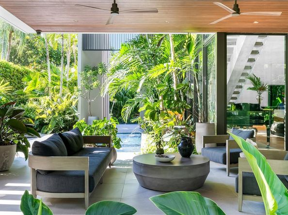 3910 Battersea Rd, Miami FL 33133