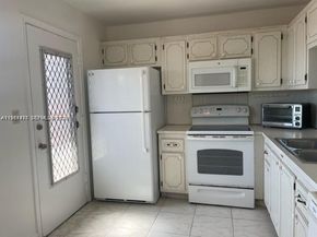 301 NE 14th Ave 702, Hallandale Beach FL 33009