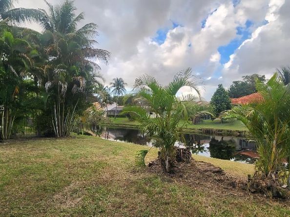 Undisclosed Address #A11860735, Coral Springs FL 33071