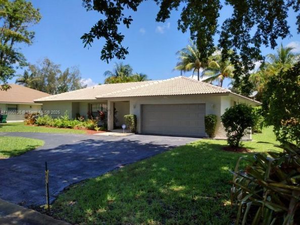 Undisclosed Address #A11860735, Coral Springs FL 33071
