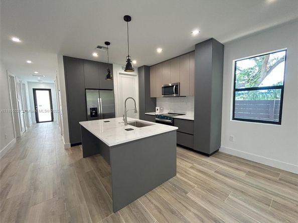 2254 Greene St, Hollywood FL 33020