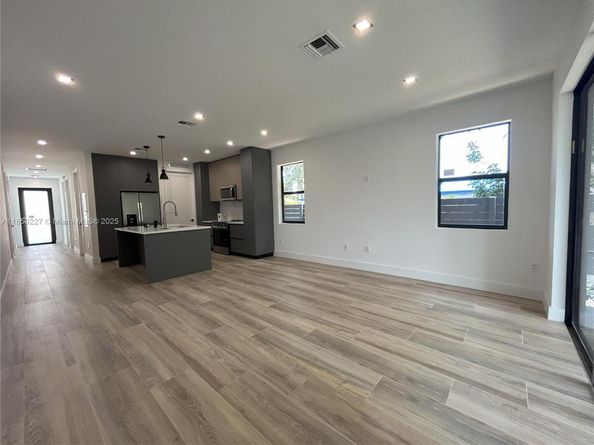 2254 Greene St, Hollywood FL 33020