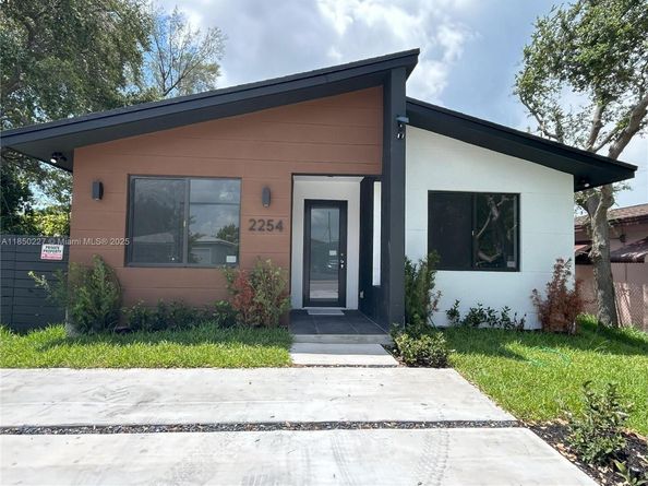 2254 Greene St, Hollywood FL 33020