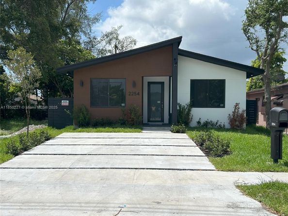 2254 Greene St, Hollywood FL 33020