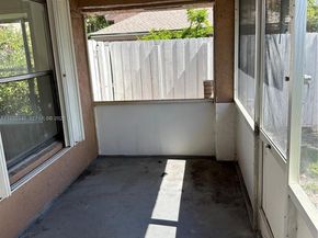 708 SE 3rd Ave Ext 201, Hallandale Beach FL 33009