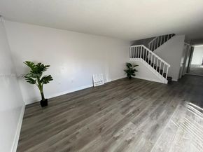 1700 Embassy Dr 204, West Palm Beach FL 33401